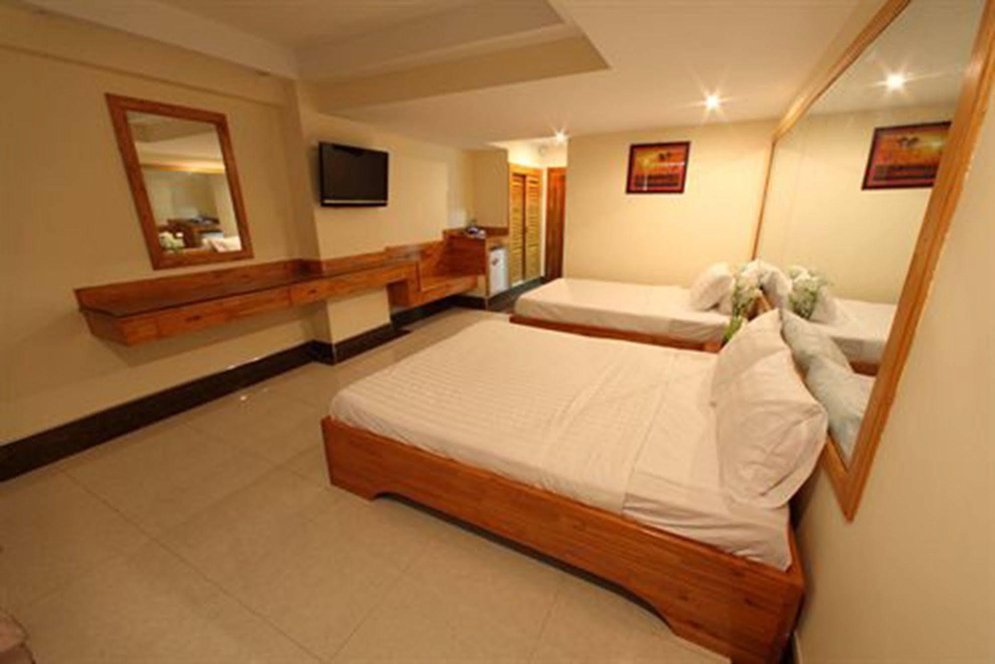 Lucky Star 2 Hotel Phnom Penh Eksteriør billede