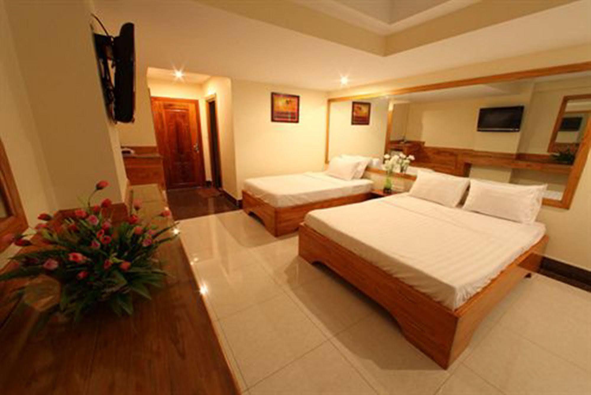 Lucky Star 2 Hotel Phnom Penh Eksteriør billede