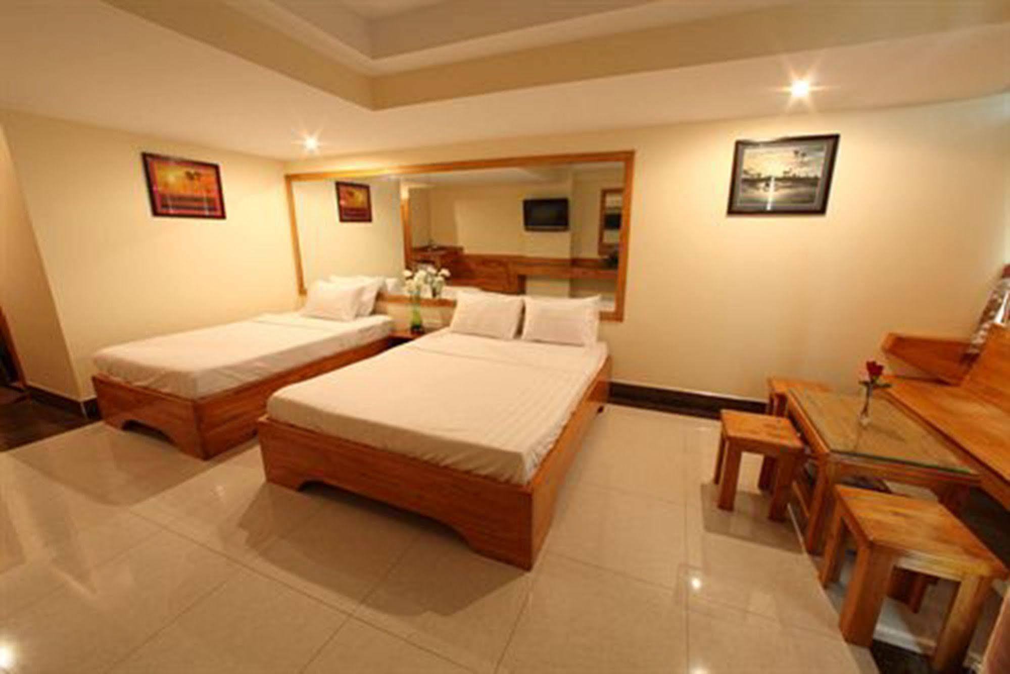 Lucky Star 2 Hotel Phnom Penh Eksteriør billede
