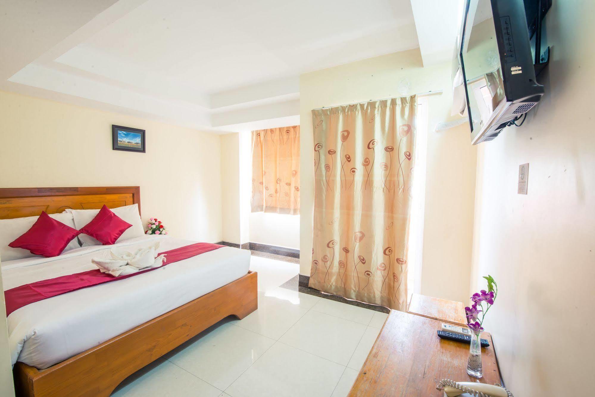 Lucky Star 2 Hotel Phnom Penh Eksteriør billede